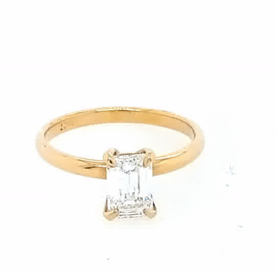 18ct Yellow Gold Emerald Cut Diamond Ring