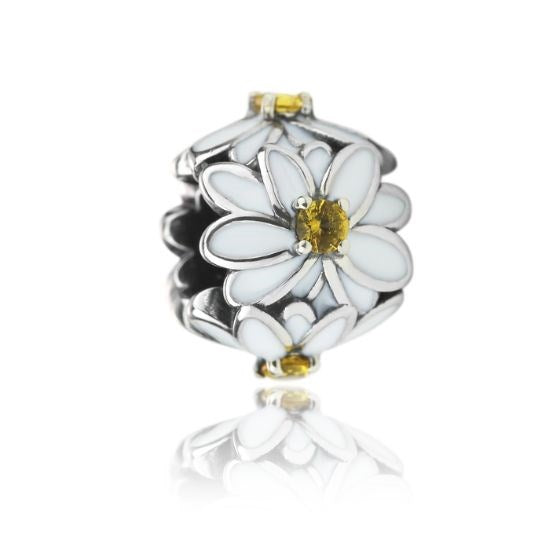 Evolve White Daisy Charm