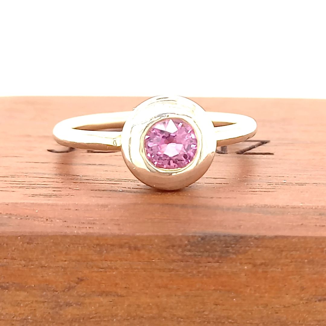 JBD 9ct White Gold Pink Sapphire Ring